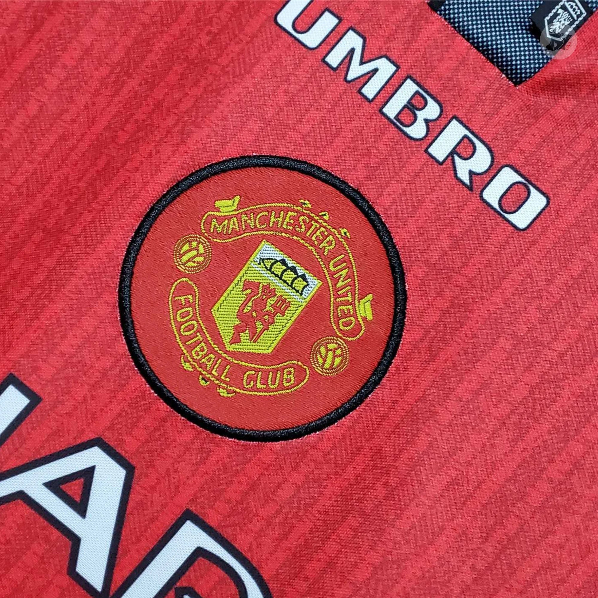 Manchester United Local 96-97 - Versión Retro
