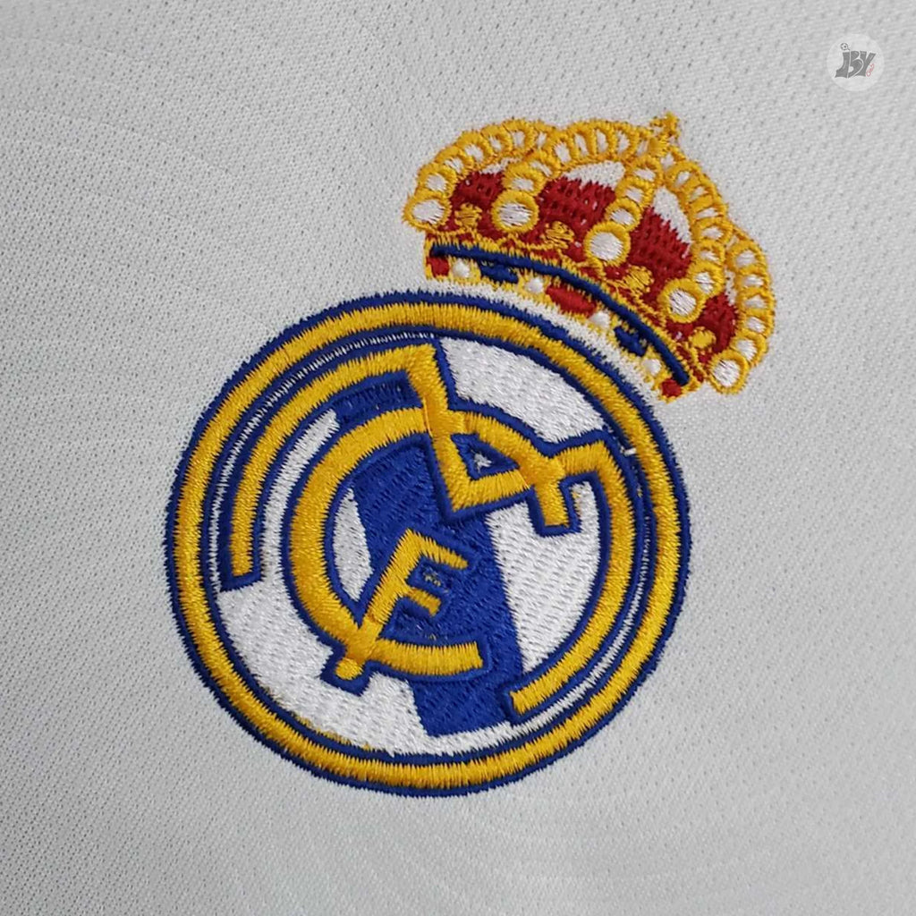 Real Madrid Local 21-22 - Versión Fan