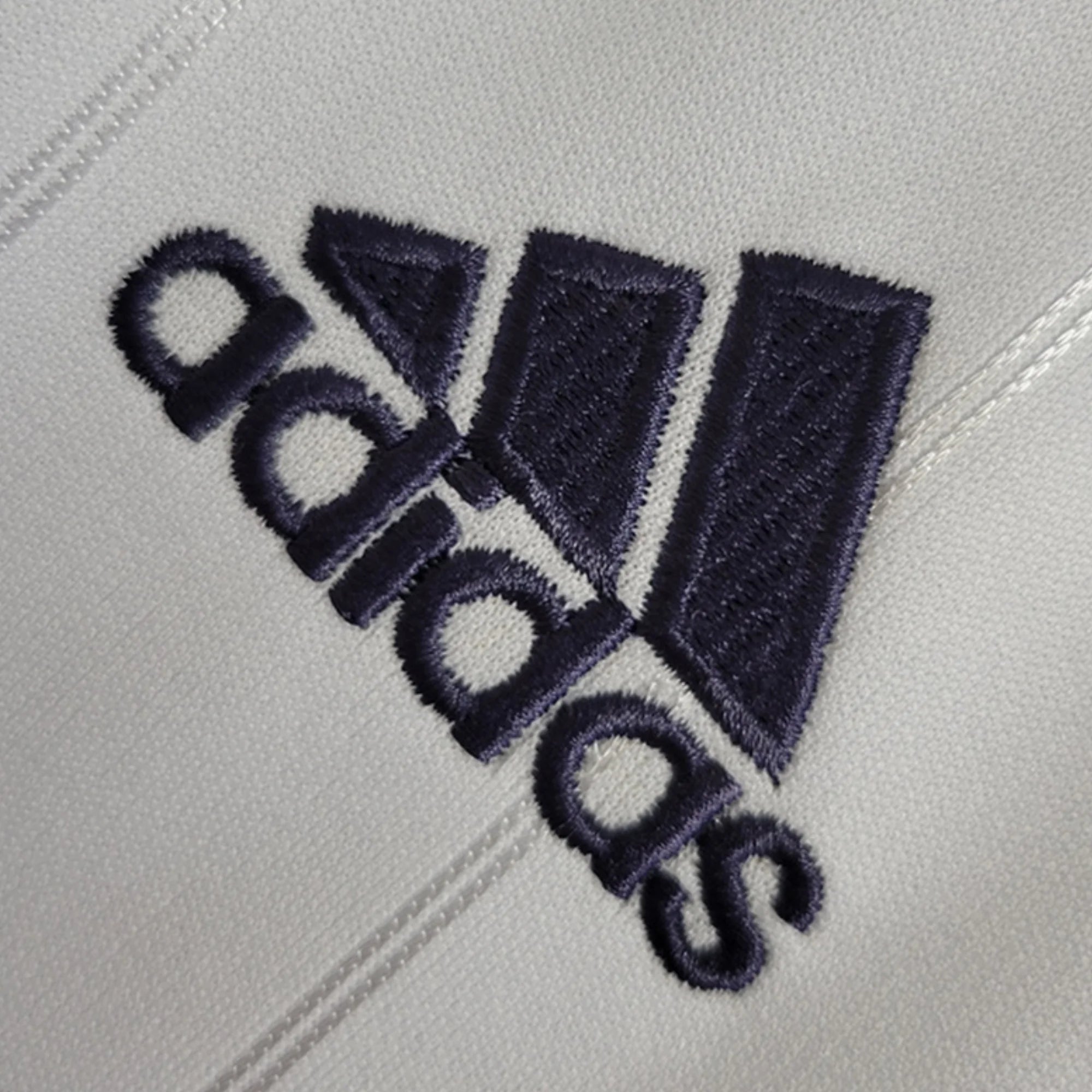 Real Madrid Local 2012/13 - Versión Retro