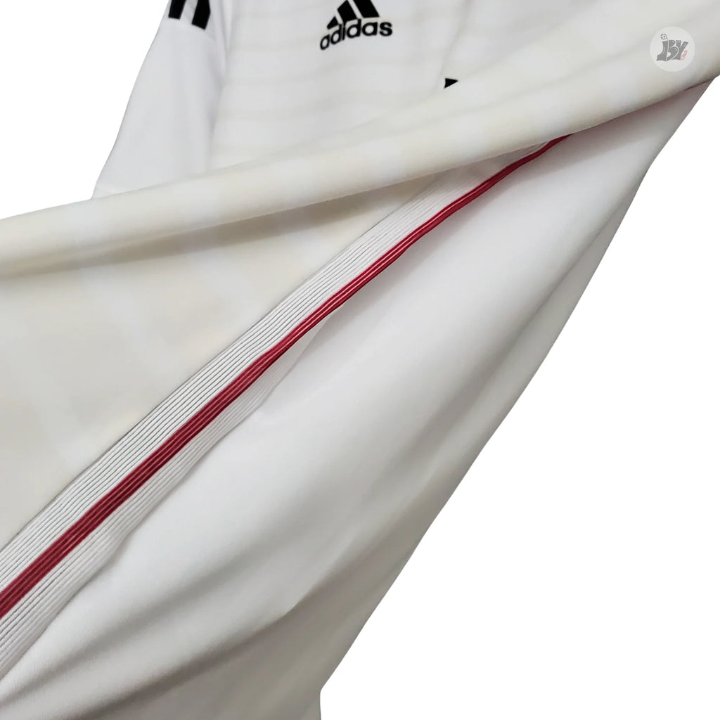 Real Madrid Local 2014/15 - Versión Fan