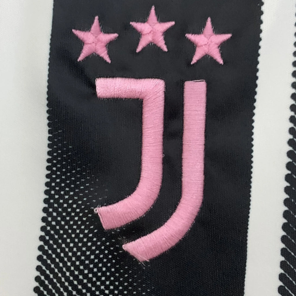 Juventus Local 25-26 - Versión Fan